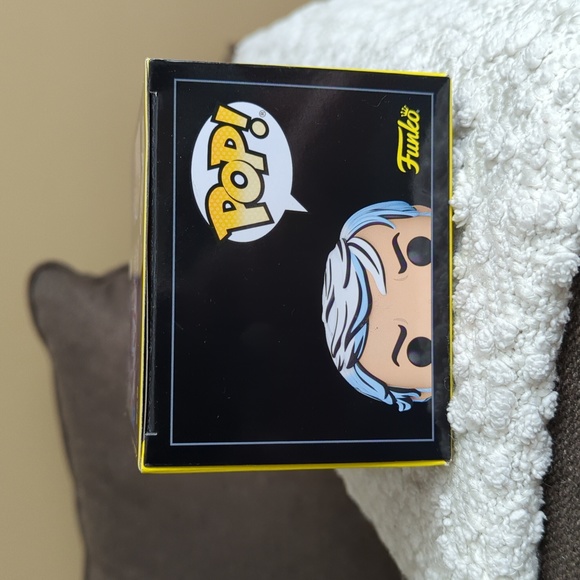 Funko Pop Ben Kenobi Target Exclusive 572 NIB - Picture 5 of 8